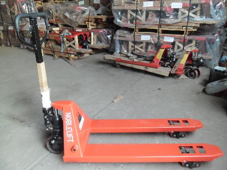 Xe nâng tay Noblift - Đức tải trọng 2600kg càng rộng model GIGA26